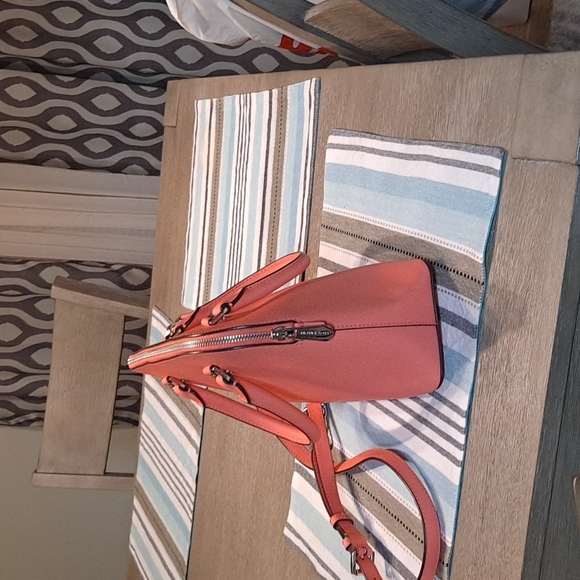 MICHEAL KORS DOME BAG - Picture 4 of 7